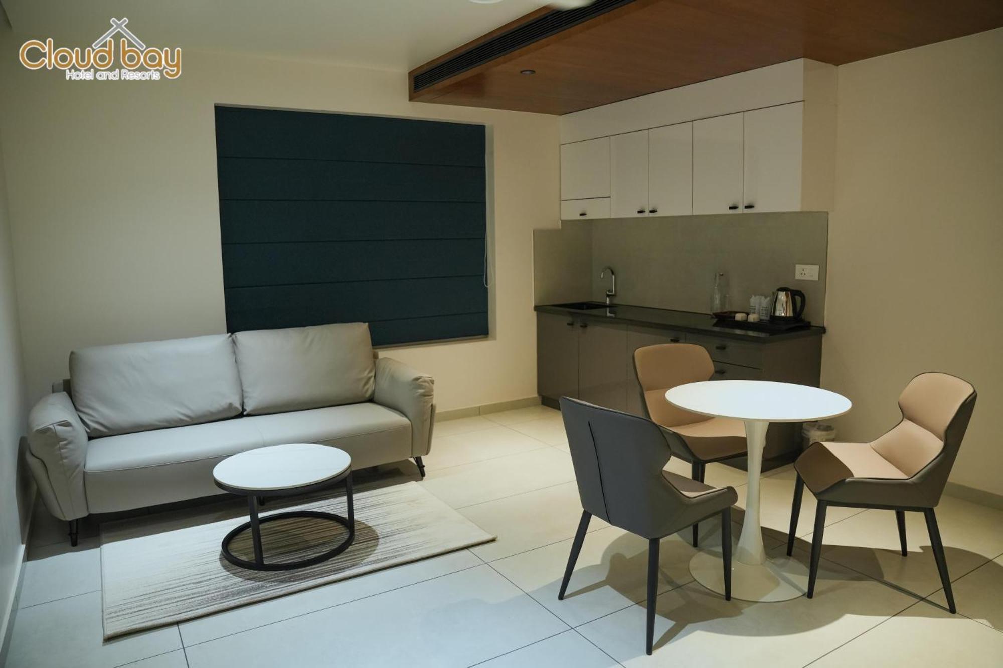 Hotel Cloud Bay Manjeri ภายนอก รูปภาพ