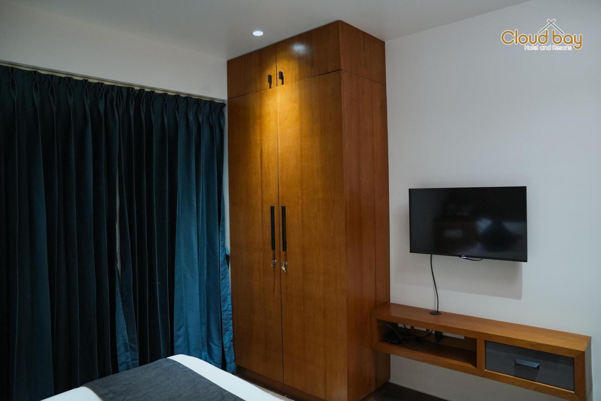 Hotel Cloud Bay Manjeri ภายนอก รูปภาพ